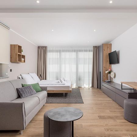 אופטיה Belinda Apartments With Balcony & Private Parking מראה חיצוני תמונה