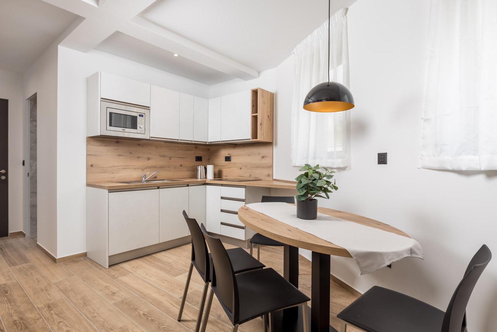 אופטיה Belinda Apartments With Balcony & Private Parking מראה חיצוני תמונה