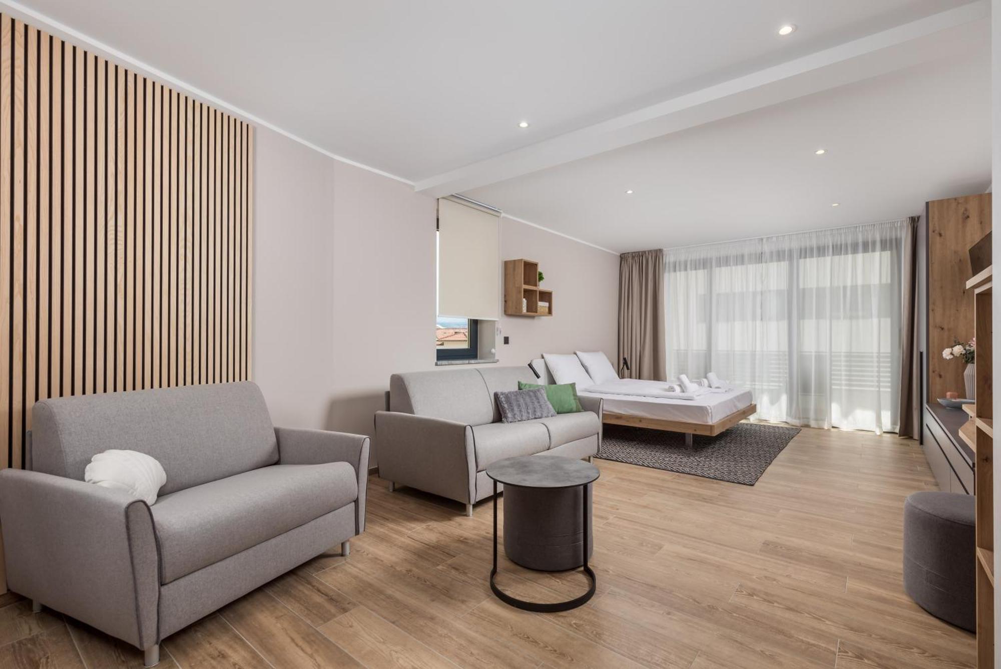 אופטיה Belinda Apartments With Balcony & Private Parking מראה חיצוני תמונה