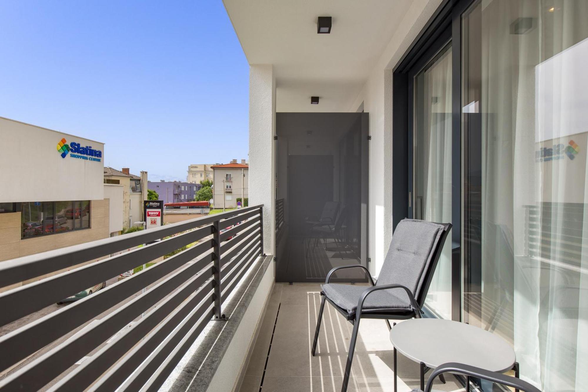אופטיה Belinda Apartments With Balcony & Private Parking מראה חיצוני תמונה