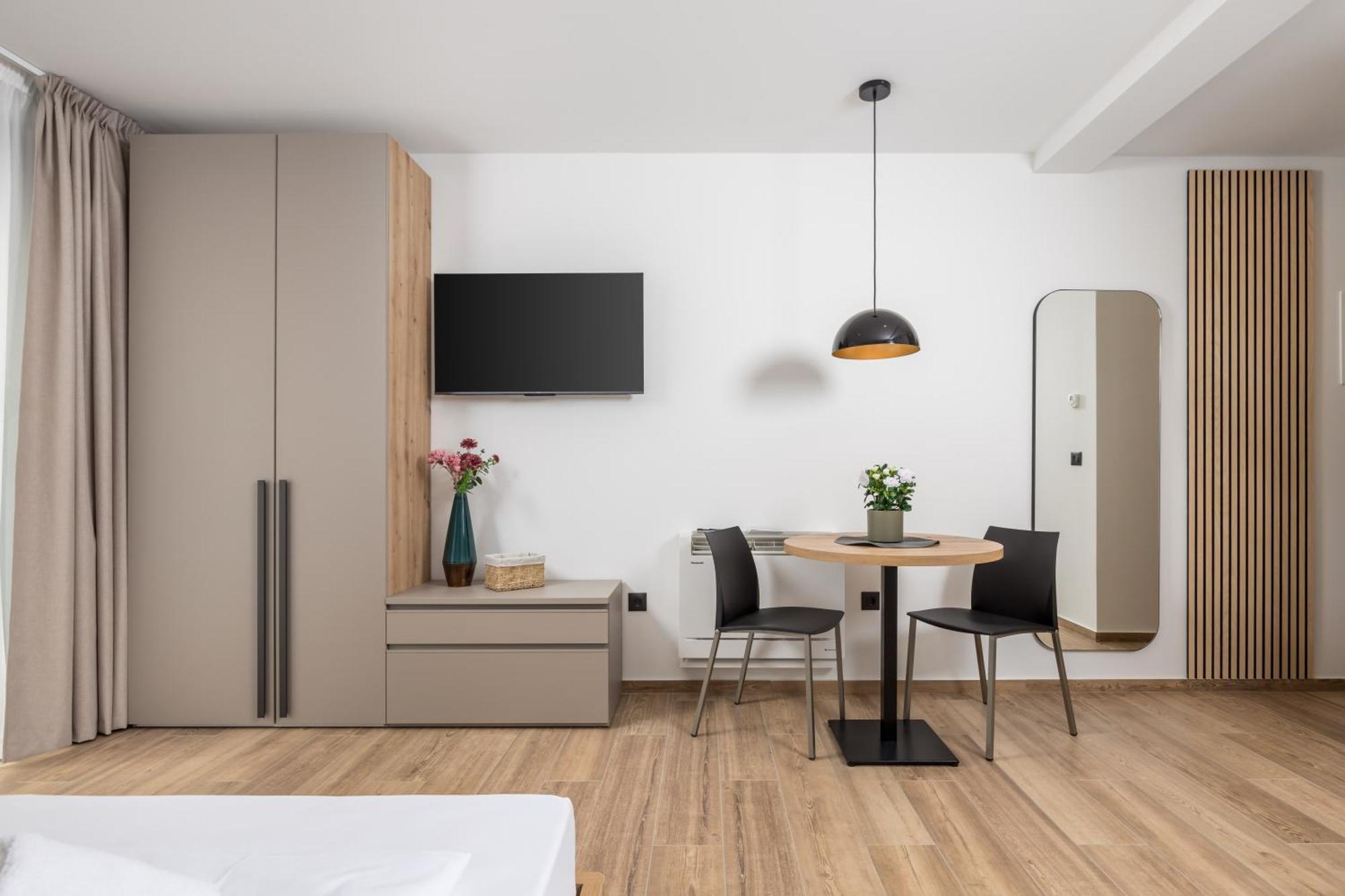 אופטיה Belinda Apartments With Balcony & Private Parking מראה חיצוני תמונה