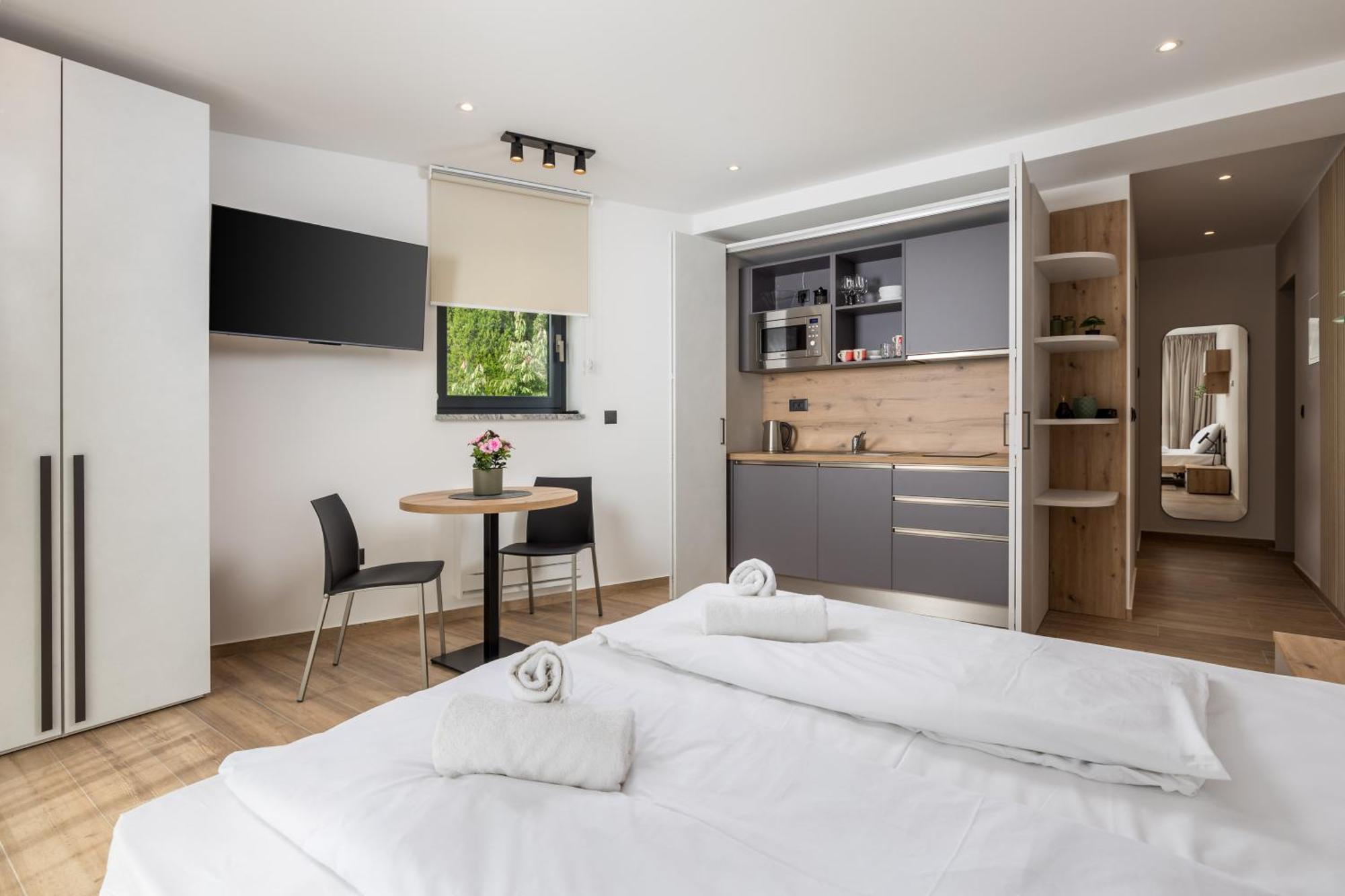 אופטיה Belinda Apartments With Balcony & Private Parking מראה חיצוני תמונה