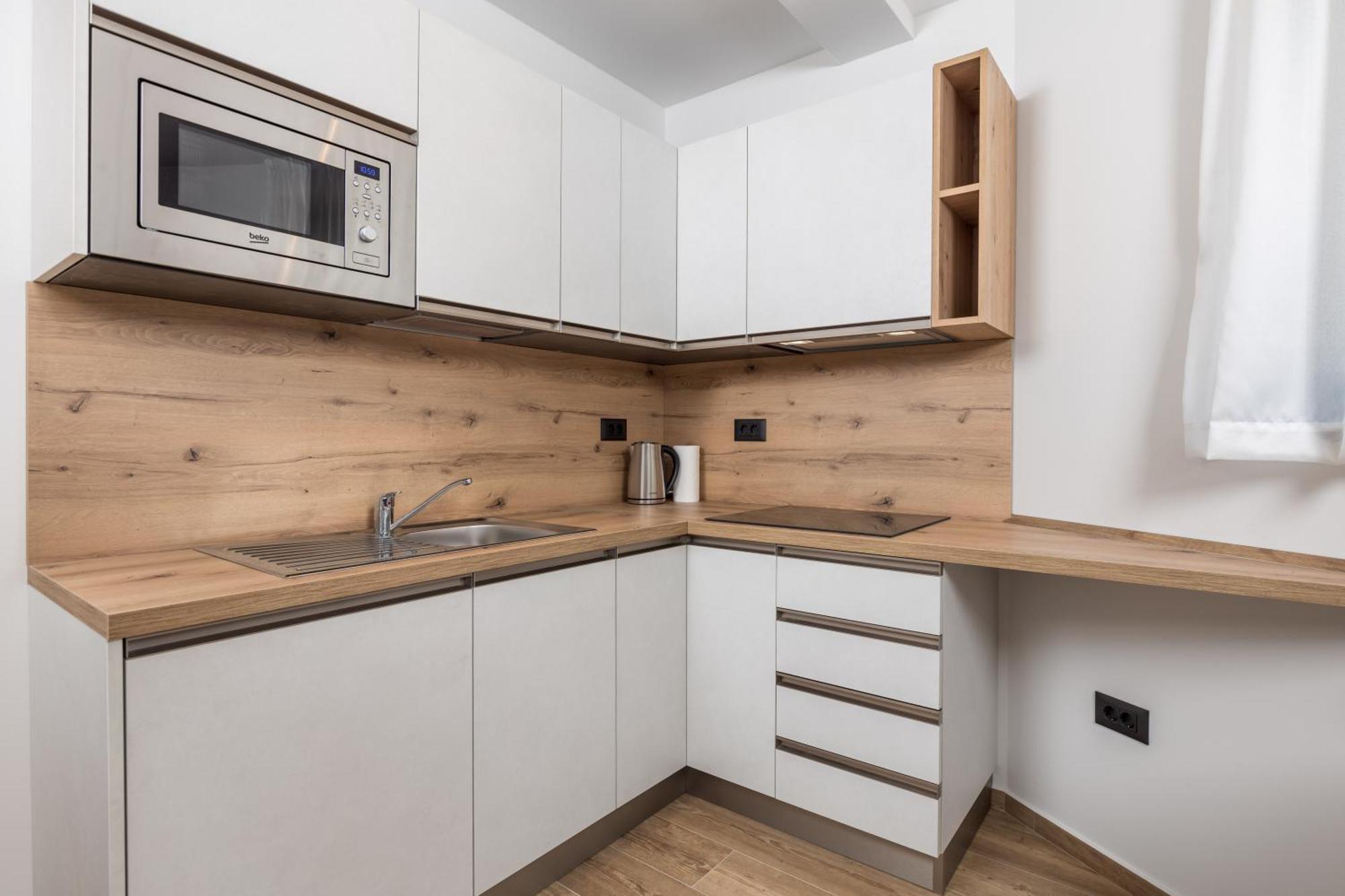 אופטיה Belinda Apartments With Balcony & Private Parking מראה חיצוני תמונה