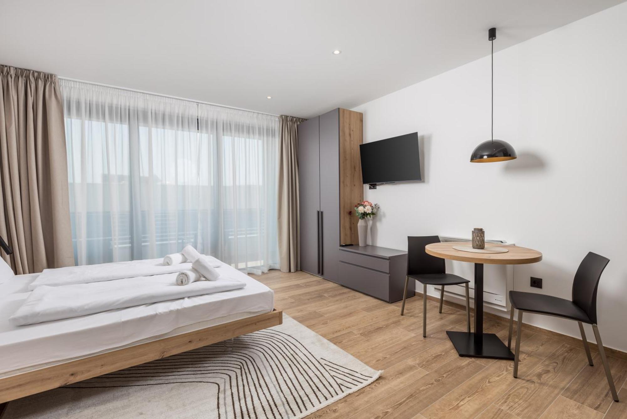 אופטיה Belinda Apartments With Balcony & Private Parking מראה חיצוני תמונה