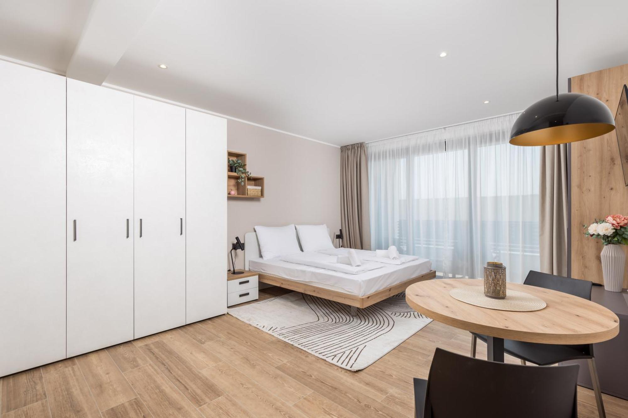 אופטיה Belinda Apartments With Balcony & Private Parking מראה חיצוני תמונה