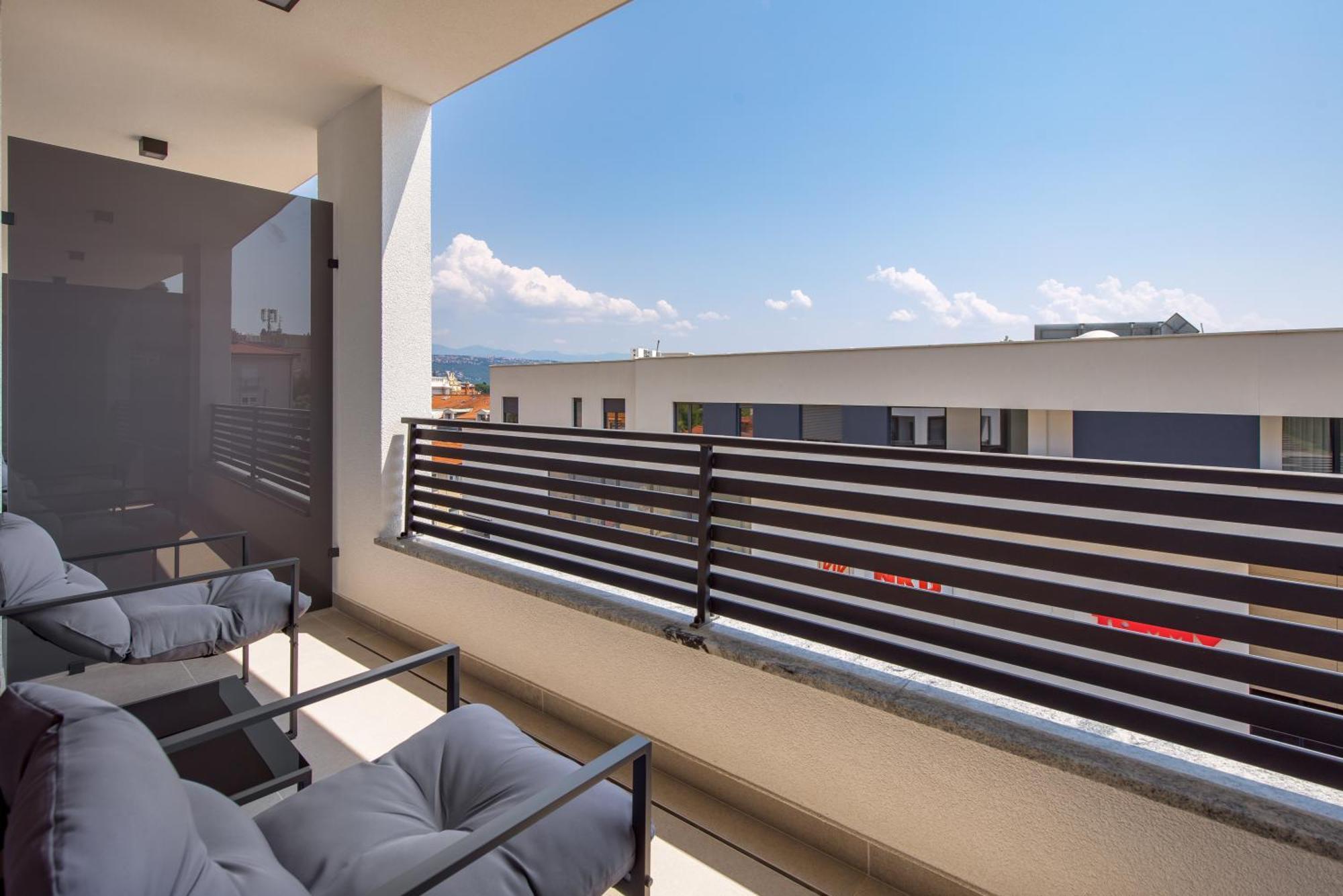 אופטיה Belinda Apartments With Balcony & Private Parking מראה חיצוני תמונה