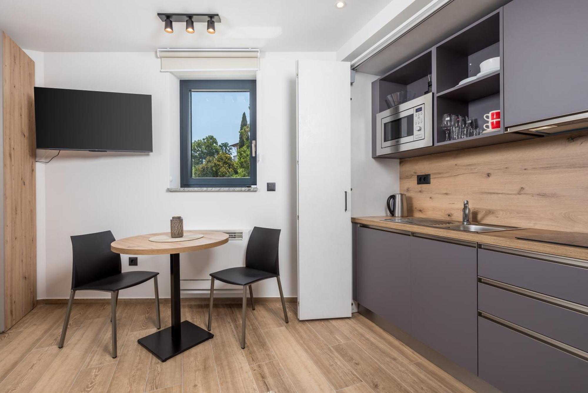 אופטיה Belinda Apartments With Balcony & Private Parking מראה חיצוני תמונה